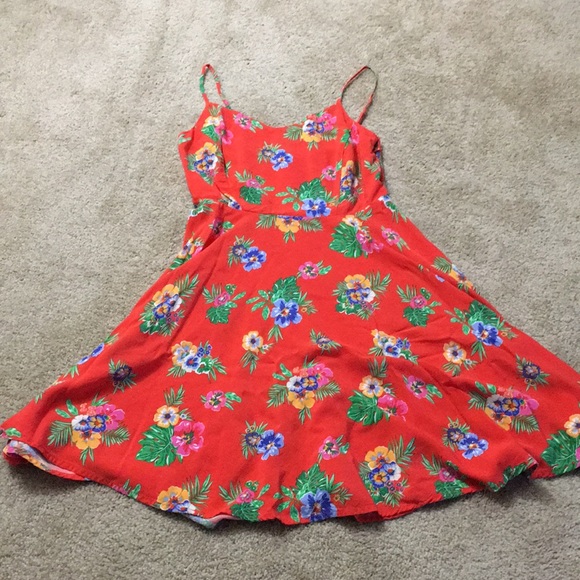 Old Navy Dresses & Skirts - Old Navy floral dress
